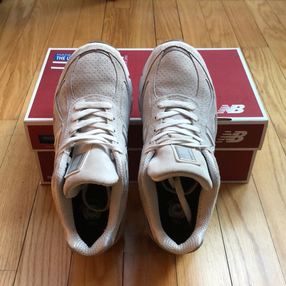 New Balance Women’s 990